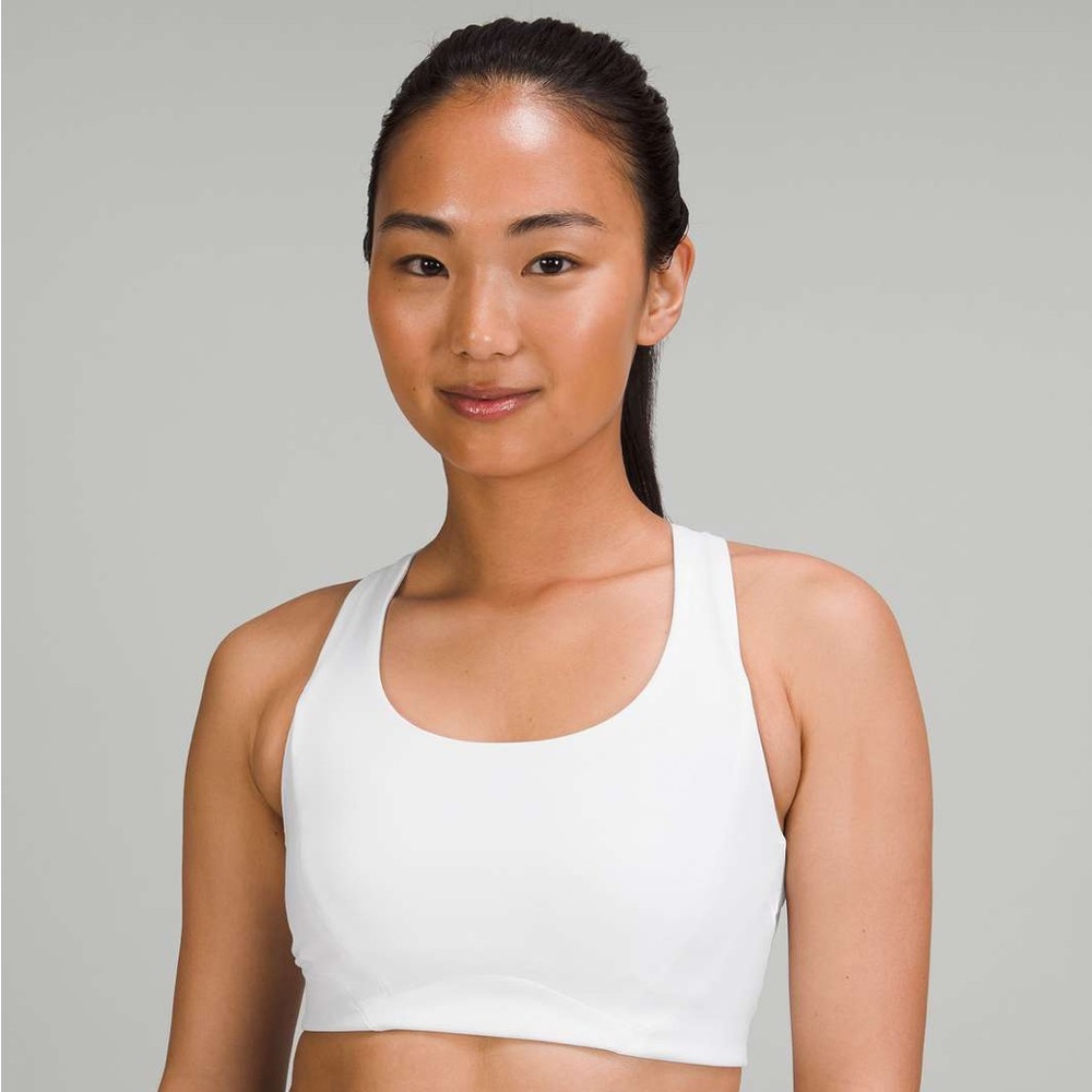 Lululemon sports bra. Wunder train bra